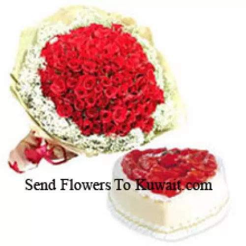 Bouquet de 100 roses rouges avec des garnitures saisonnières et un gâteau en forme de cœur à l'ananas de 1 kg