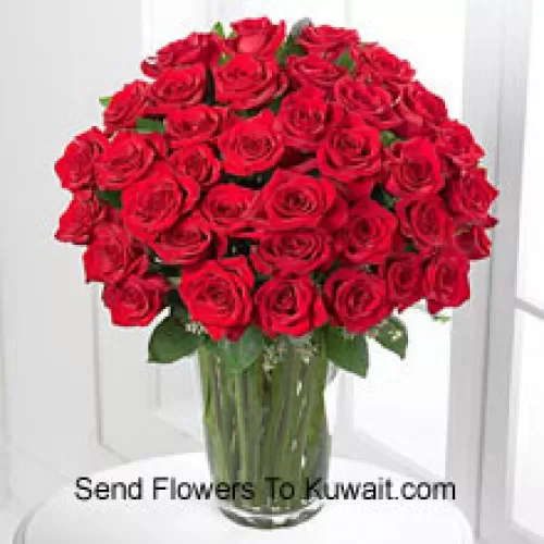 50 Roses Rouges dans un Vase